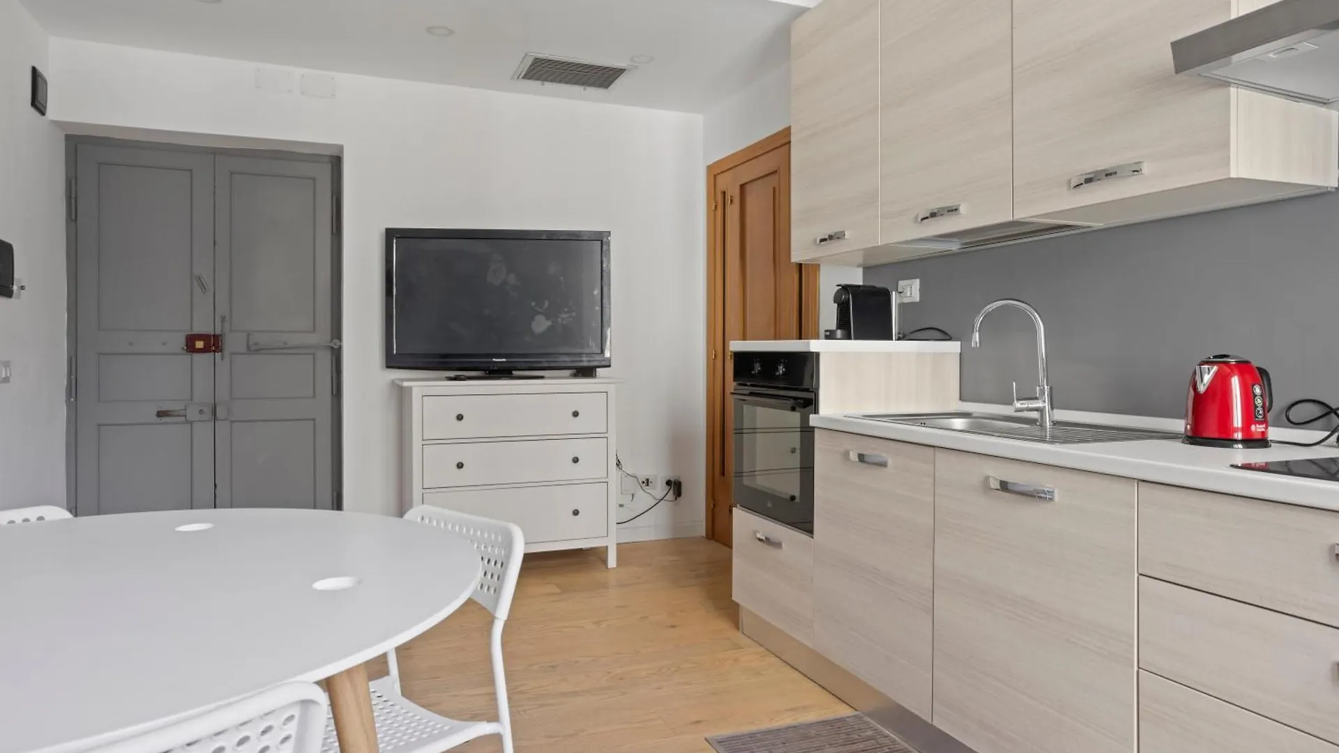 Appio Grand Apartment - S. Giovanni Rom